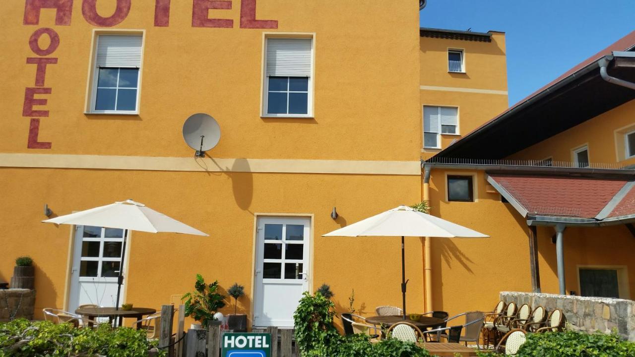 Hotel-Pension Gruene Linde ديلتزش المظهر الخارجي الصورة