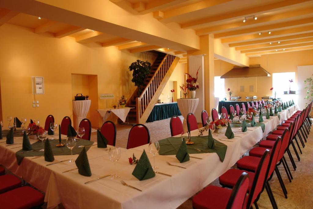 Hotel-Pension Gruene Linde ديلتزش المظهر الخارجي الصورة
